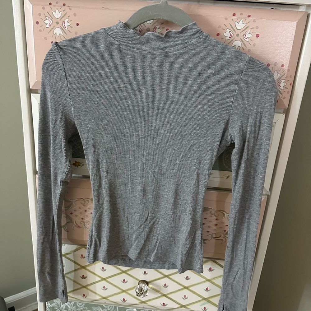Elegant Heather Gray Long Sleeve Women's Top